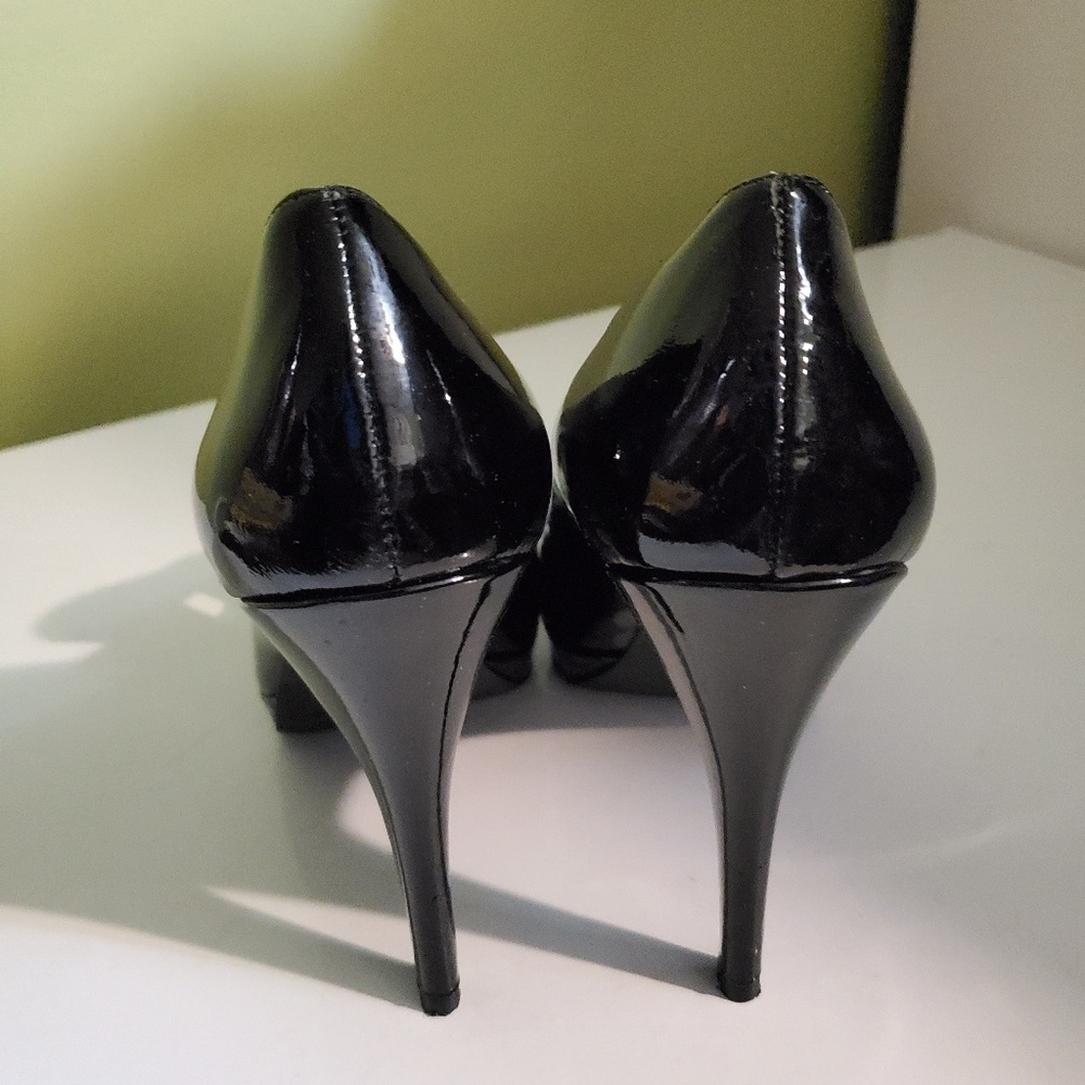 Shoes - Picture 2 of 3